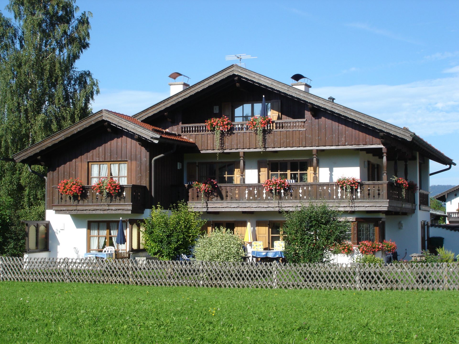 Das Haus mit den Ferienwohnungen Alpina Ferienwohnungen